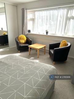 1 bedroom in a flat share to rent, Sundew Grove, Ramsgate, CT11