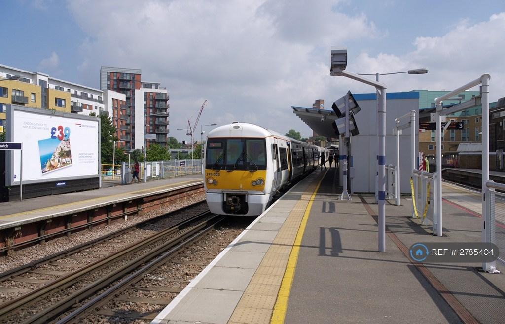 Few Mins Walk To Greenwich Station