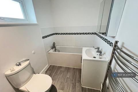 undefined, Lancer Court, Aldershot, GU11