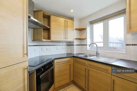 undefined, Penlee Close, Edenbridge, TN8