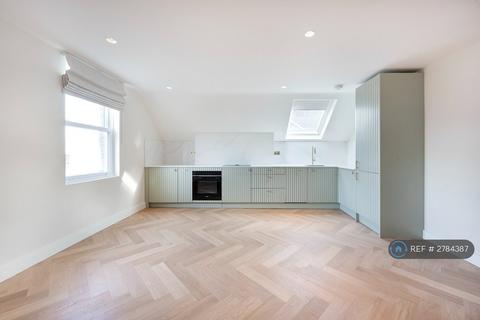 3 bedroom flat to rent, Ribblesdale Road, London, N8