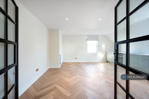 3 bedroom flat to rent, Ribblesdale Road, London, N8