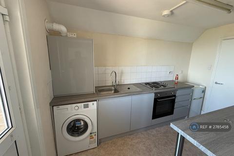 1 bedroom flat to rent, Sea Road, Westgate-On-Sea, CT8