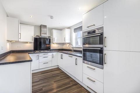 4 bedroom terraced house for sale, Newbury,  Berkshire,  RG14