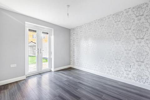 4 bedroom terraced house for sale, Newbury,  Berkshire,  RG14