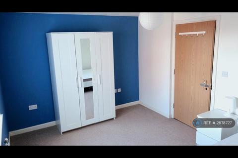 1 bedroom in a house share to rent, Cotton Close, Colliers Wood/Wimbledon, CR4