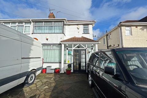 undefined, Belmore Avenue, Hayes, Greater London, UB4