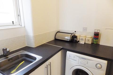 1 bedroom flat to rent, Lochrin Place EH3