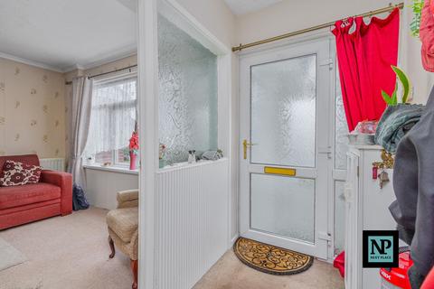 3 bedroom terraced house for sale, Castle Close, Tamworth, B77