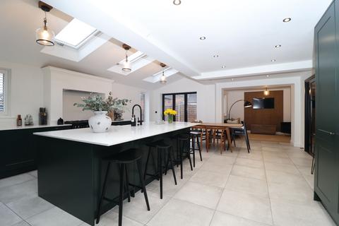 4 bedroom detached house for sale, Broomhill Avenue, Worksop S81