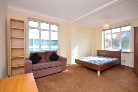 Studio to rent, Euston Road, Fitzrovia, London, NW1