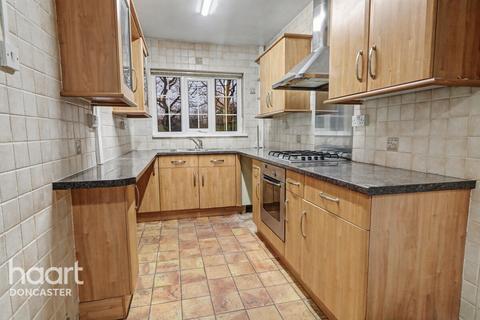 3 bedroom terraced house for sale, Everingham Road, Cantley, Doncaster