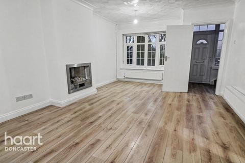 3 bedroom terraced house for sale, Everingham Road, Cantley, Doncaster