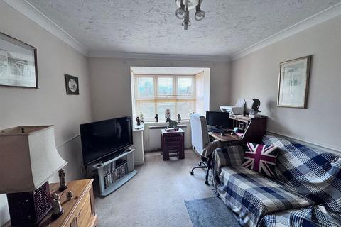 1 bedroom apartment for sale, Newport Road, Aldershot GU12