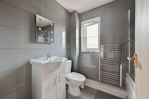 Lowry Crescent, Mitcham, CR4