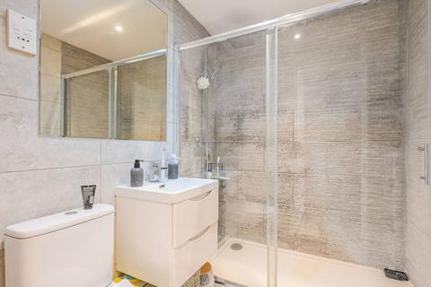 2 bedroom flat to rent, Wesley Avenue, Royal Docks, London, E16