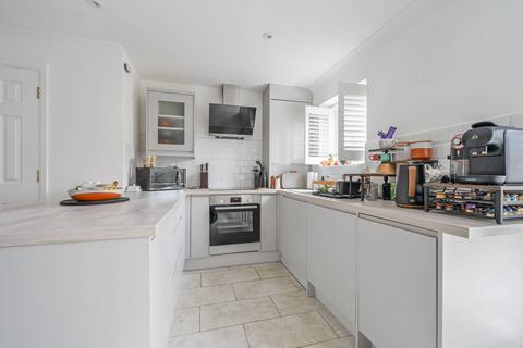 2 bedroom flat to rent, Wesley Avenue, Royal Docks, London, E16