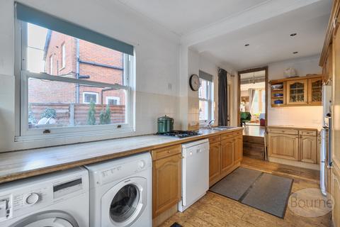 undefined, Portsmouth Road, Cobham, Surrey, KT11