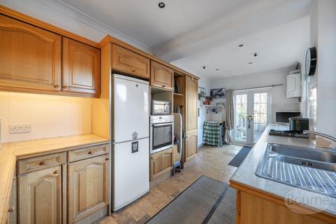undefined, Portsmouth Road, Cobham, Surrey, KT11