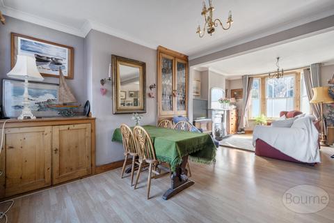 undefined, Portsmouth Road, Cobham, Surrey, KT11