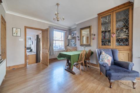 undefined, Portsmouth Road, Cobham, Surrey, KT11
