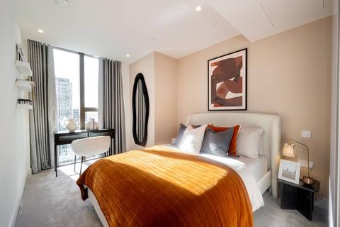 undefined, South Quay Plaza, Canary Wharf E14