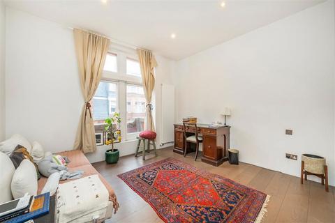 undefined, Torrington Place, London WC1E