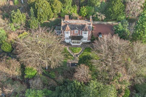 5 bedroom detached house for sale, Remenham Hill, Remenham, Henley-on-Thames, Berkshire, RG9