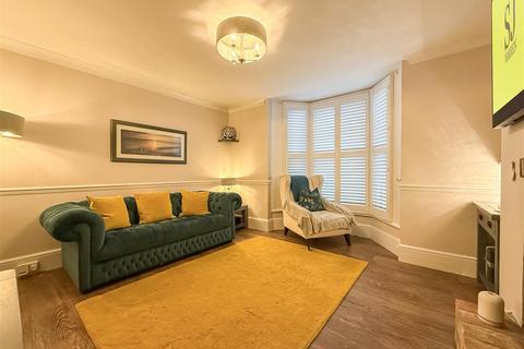 3 bedroom semi-detached house for sale, Western Road, Burnham-On-Crouch