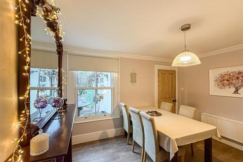 3 bedroom semi-detached house for sale, Western Road, Burnham-On-Crouch