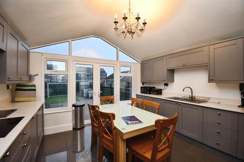 3 bedroom terraced house for sale, Faversham Avenue, Hull
