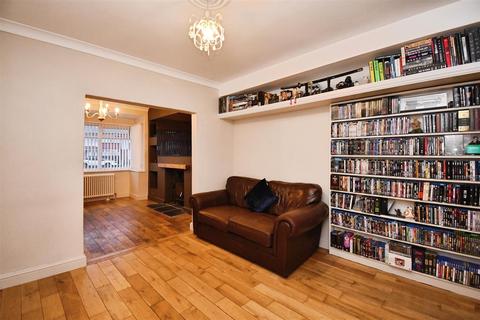 3 bedroom terraced house for sale, Faversham Avenue, Hull