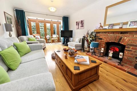 undefined, Kenyon Close, Stratford St. Mary, CO7 6