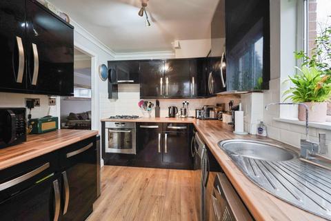 3 bedroom semi-detached house for sale, Lakemead, Ashford, TN23 4
