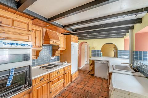 4 bedroom end of terrace house for sale, Twyn Square, Usk