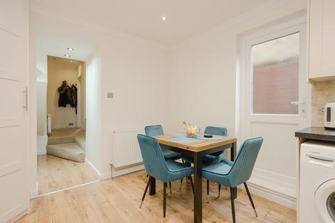undefined, Russell Road, London SW19