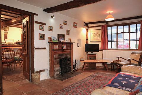4 bedroom end of terrace house for sale, Henley Street, Alcester, B49
