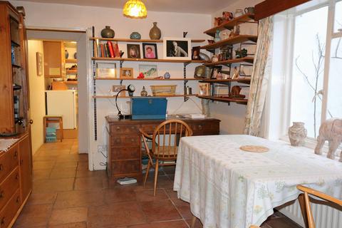 4 bedroom end of terrace house for sale, Henley Street, Alcester, B49