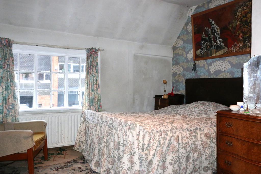 Photograph 9