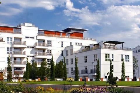 undefined, Quainton Road, Leicester LE2