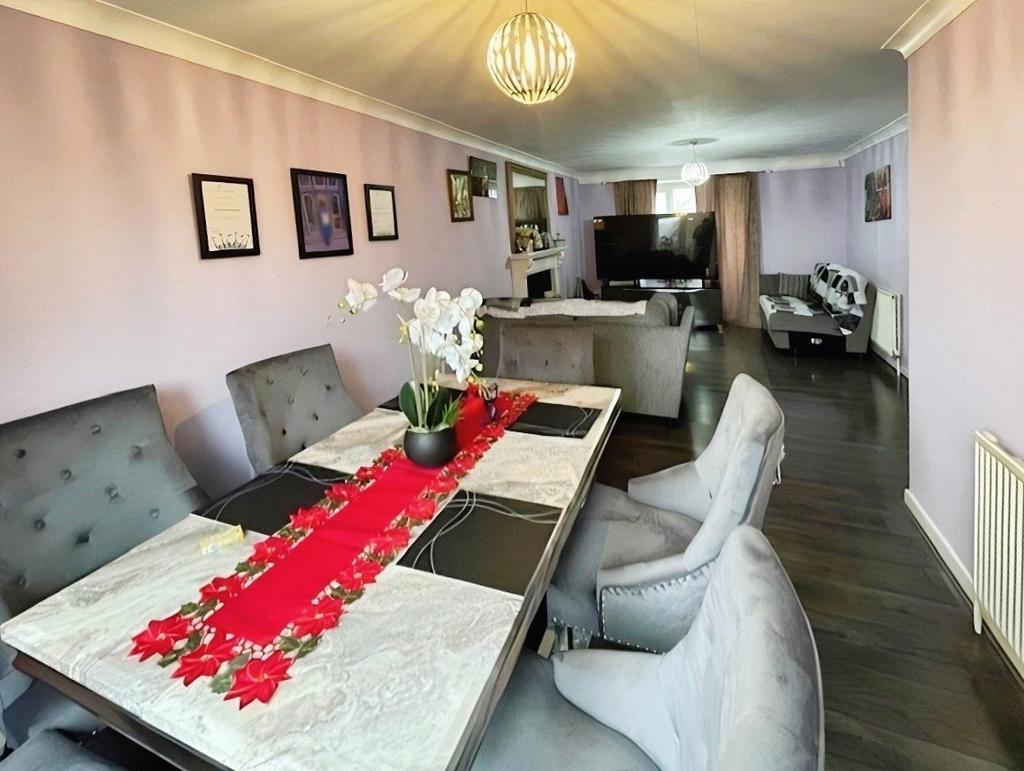 Lounge/Diner