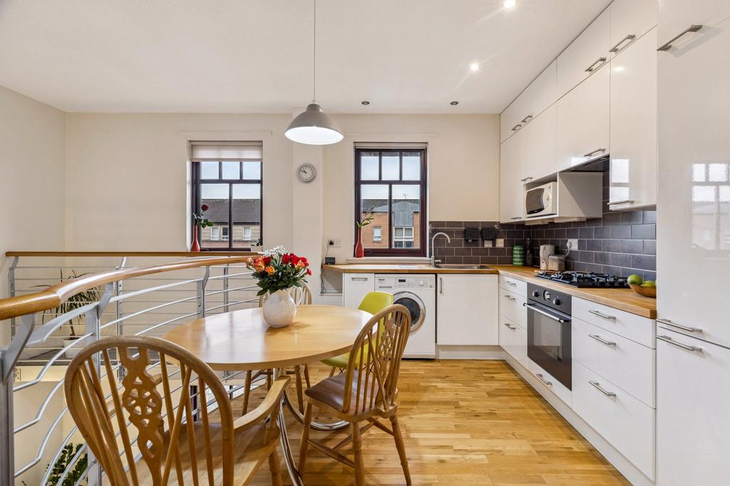Kitchen/Dining