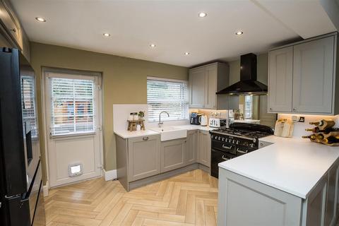 4 bedroom terraced house for sale, Brook Lane, Alderley Edge
