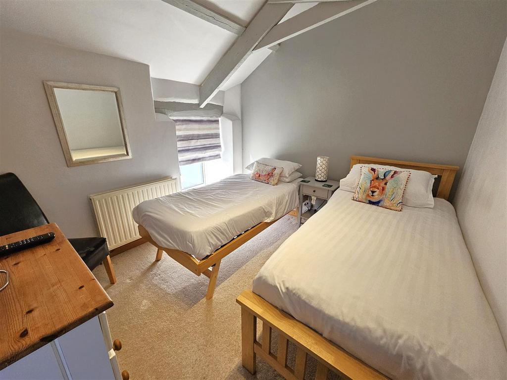 Bedroom 2.jpg