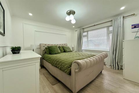 4 bedroom semi-detached house for sale, Harborne Road, Oldbury, West Midlands