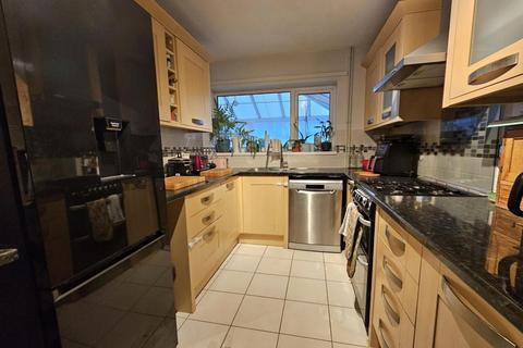 3 bedroom semi-detached house for sale, Cheyney Close, Gloucester