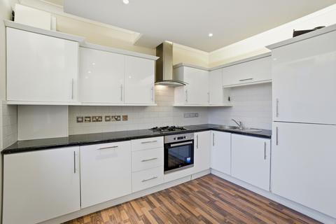 3 bedroom flat for sale, London W3