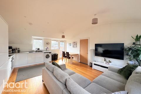 1 bedroom flat for sale, Courtlands, Maidenhead