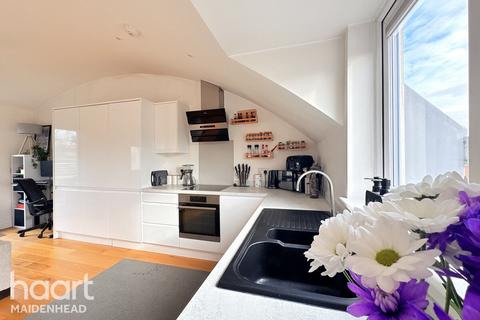 1 bedroom flat for sale, Courtlands, Maidenhead