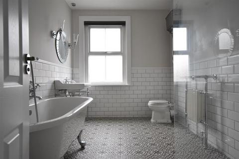 3 bedroom terraced house for sale, Braemar Road, Brentford